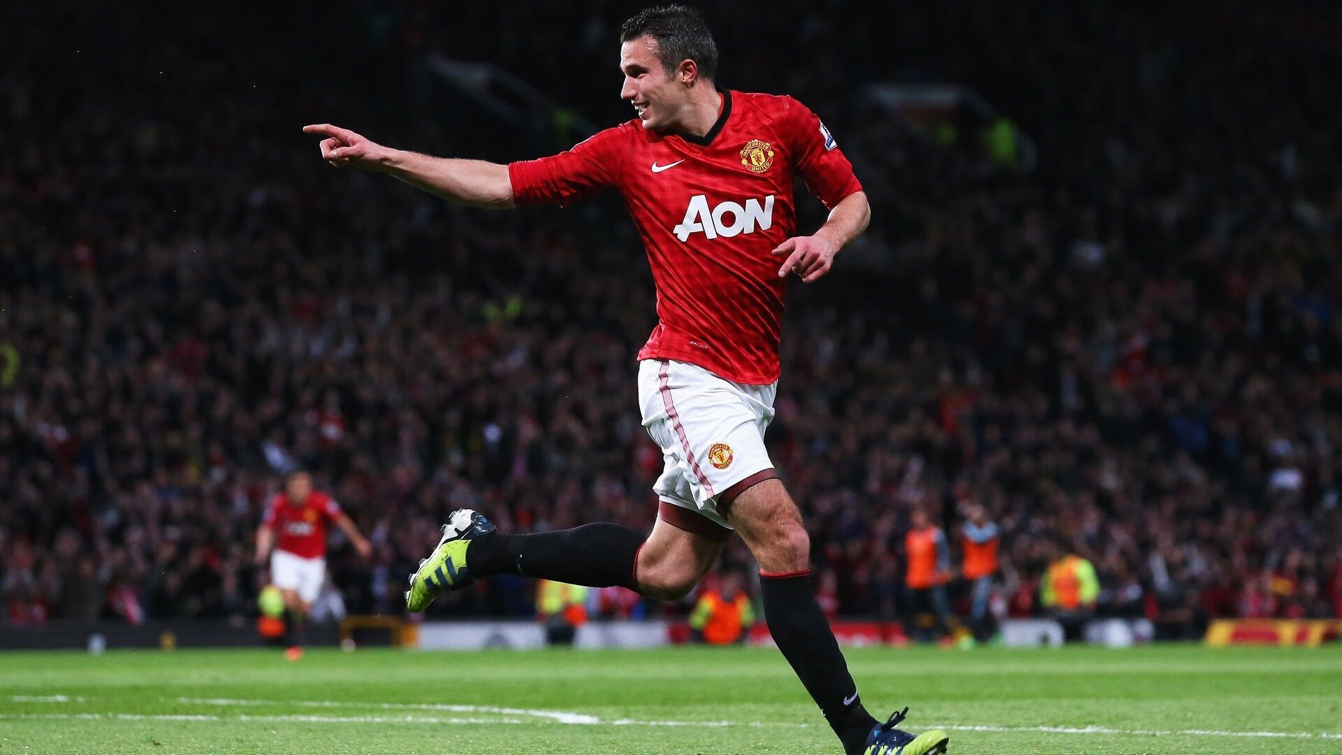 比赛进入伤停补时阶段出现关键转折球迷情绪瞬间沸腾，伤停补时比分算不算