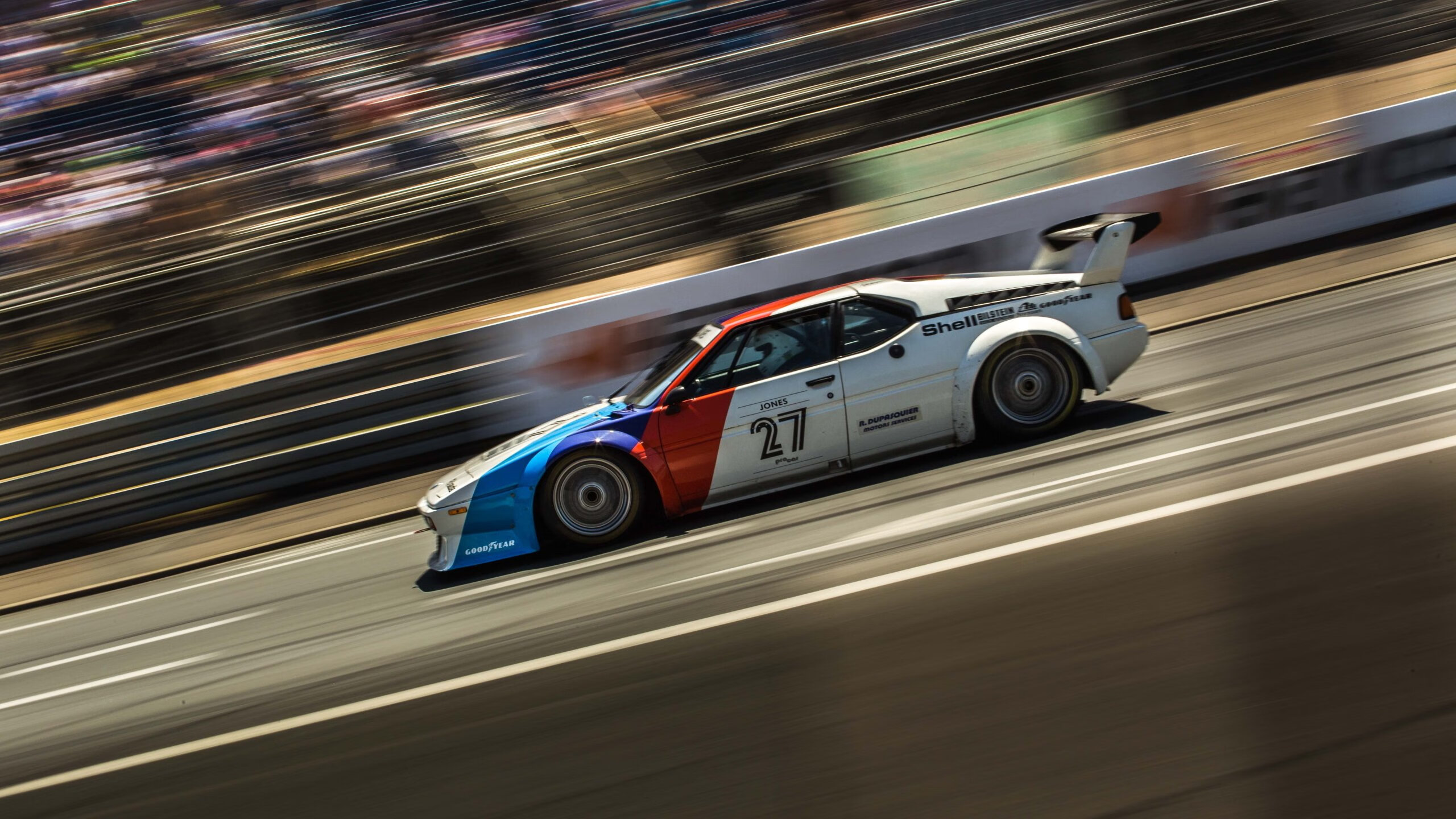 《电竞产业链深入：从硬件到媒体全覆盖》，电竞的产业链